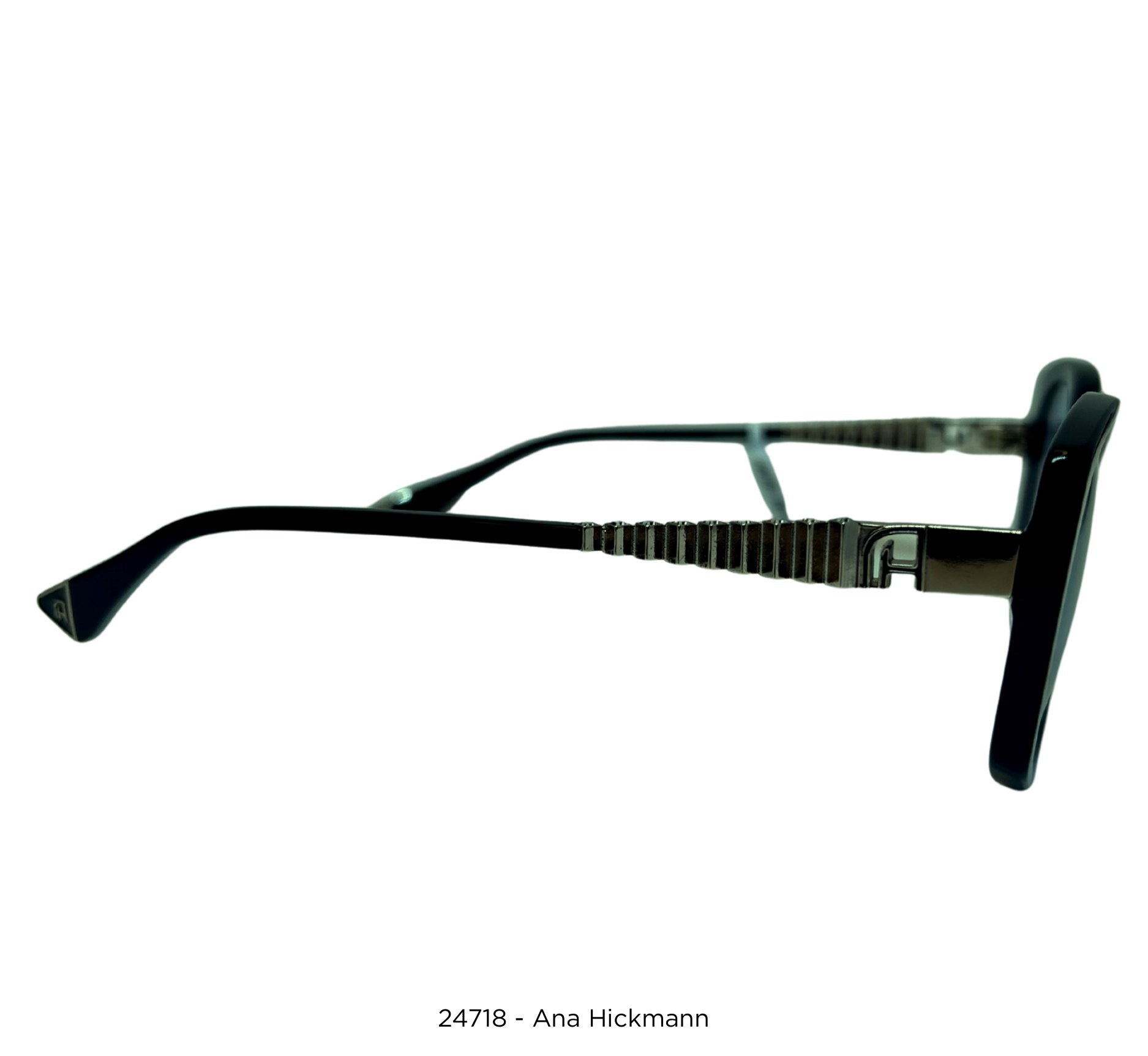 Ana Hickmann 24718 Solar — lateral